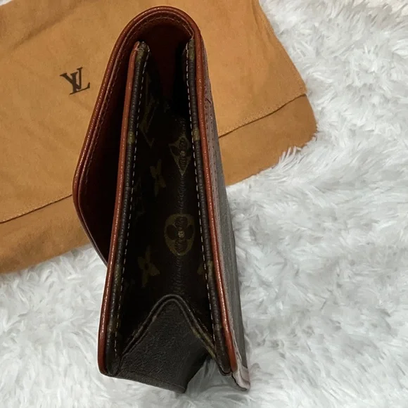 Louis Vuitton Pochette Dame 26 - Picture 5 of 12